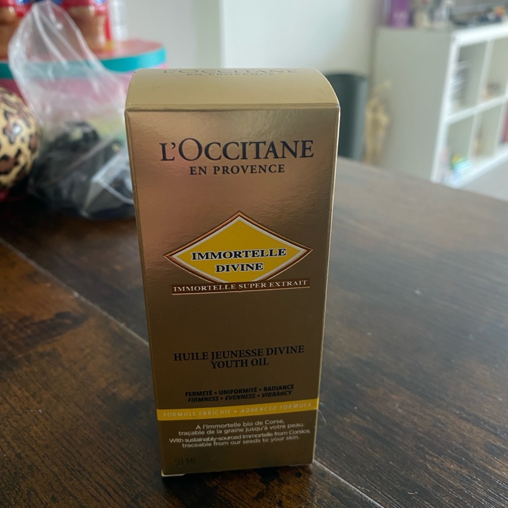 L'OCCITANE Immortelle Divine Youth Oil in Gold Box